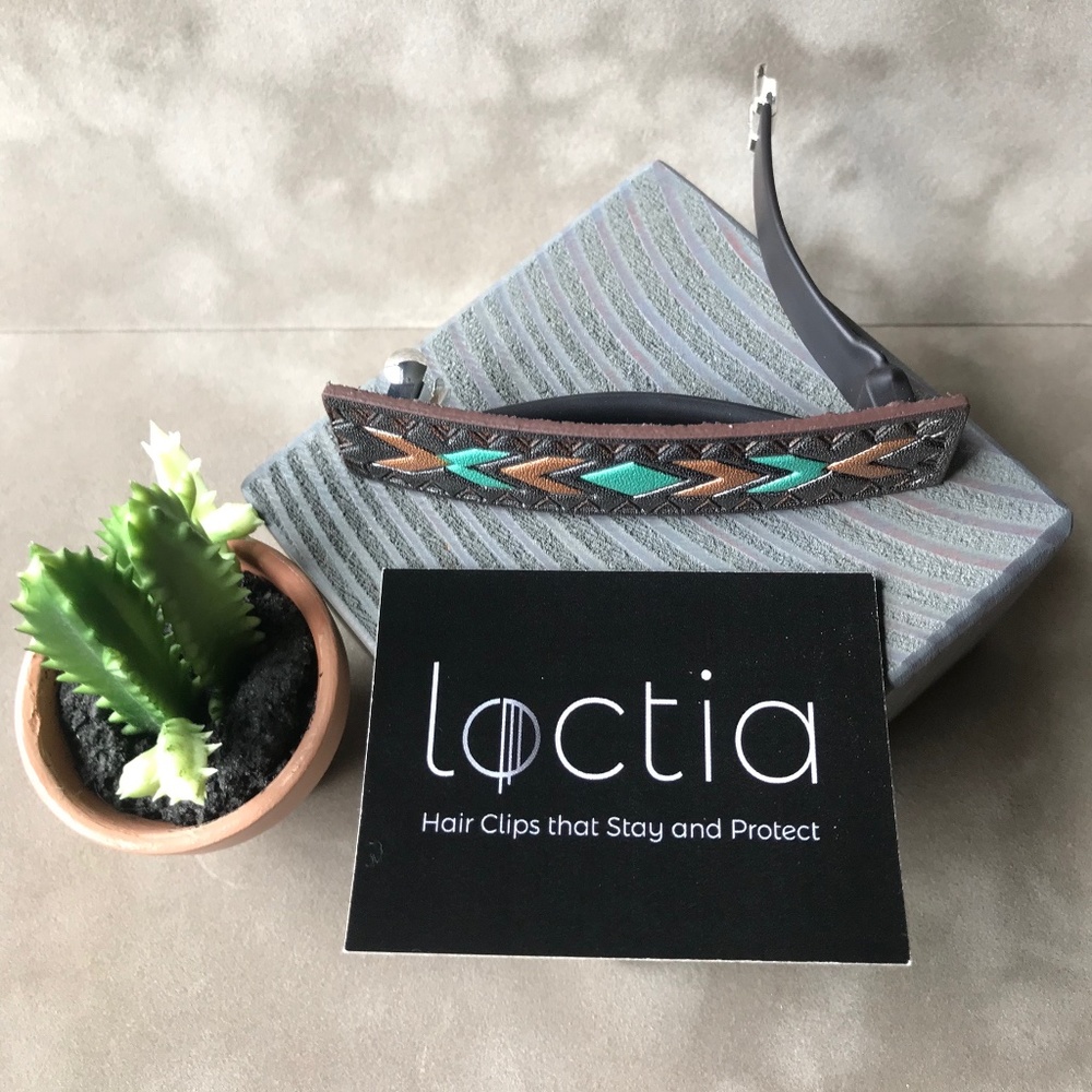 Chevron leather barrette lined by Loctia
